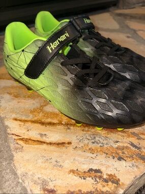 Haani Black & Neon Green Kids' Soccer Cleats